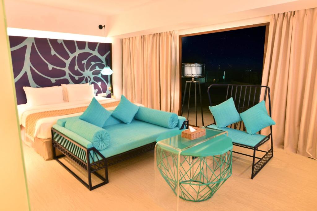 Uma área de estar em Hue Hotels and Resorts Boracay Managed by HII