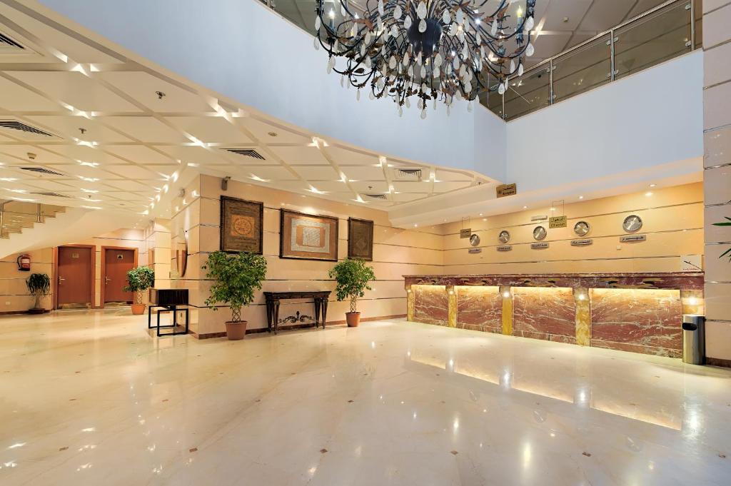 Posezení v ubytování Snaf Inn ِAzizia Hotel