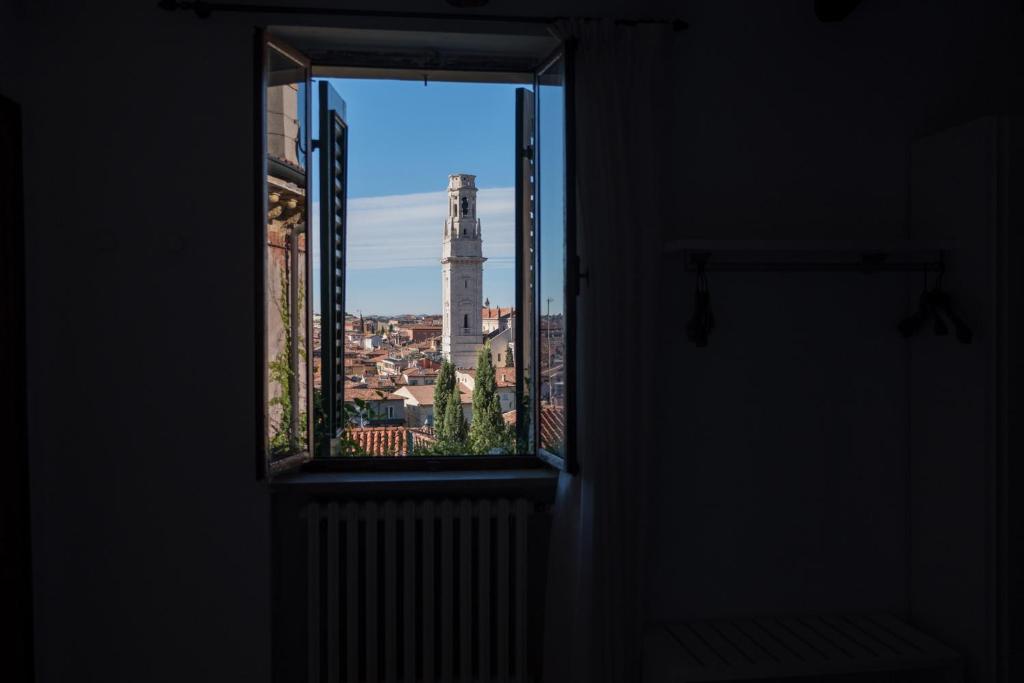 Výhľad na mesto Verona alebo výhľad na mesto priamo z apartmánu