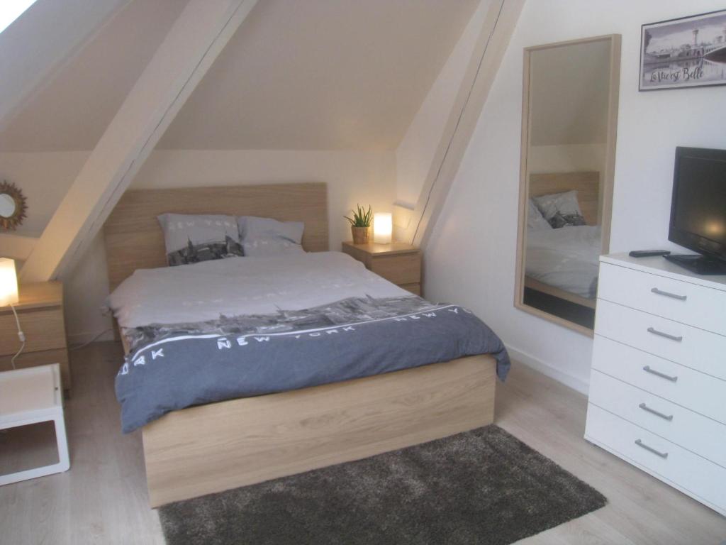 Postel nebo postele na pokoji v ubytování Chambres Privatives Chez l'Habitant