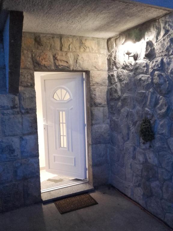 Fotografie z fotogalerie ubytování Trilj Apartman Jurika v destinaci Trilj