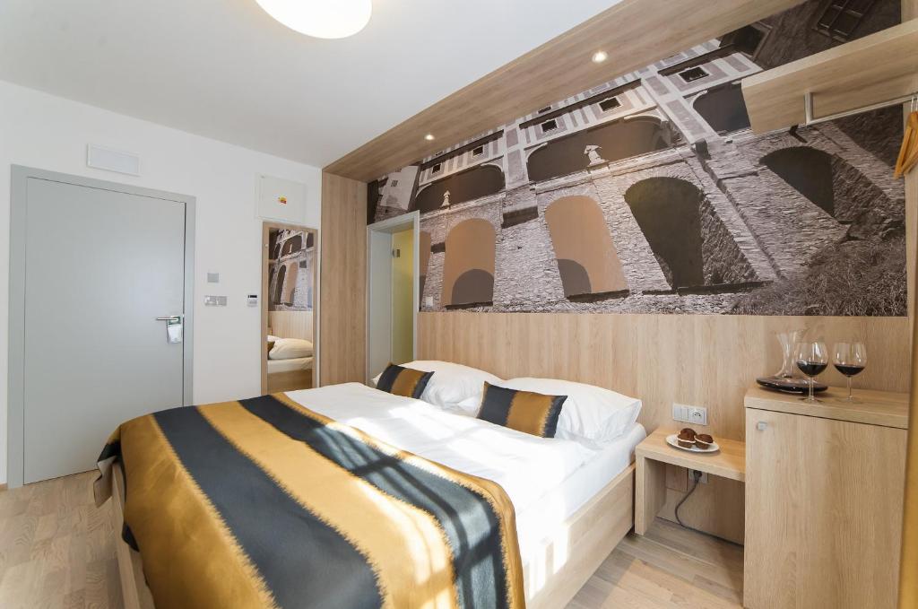 Garni hotel Castle Bridge - 8