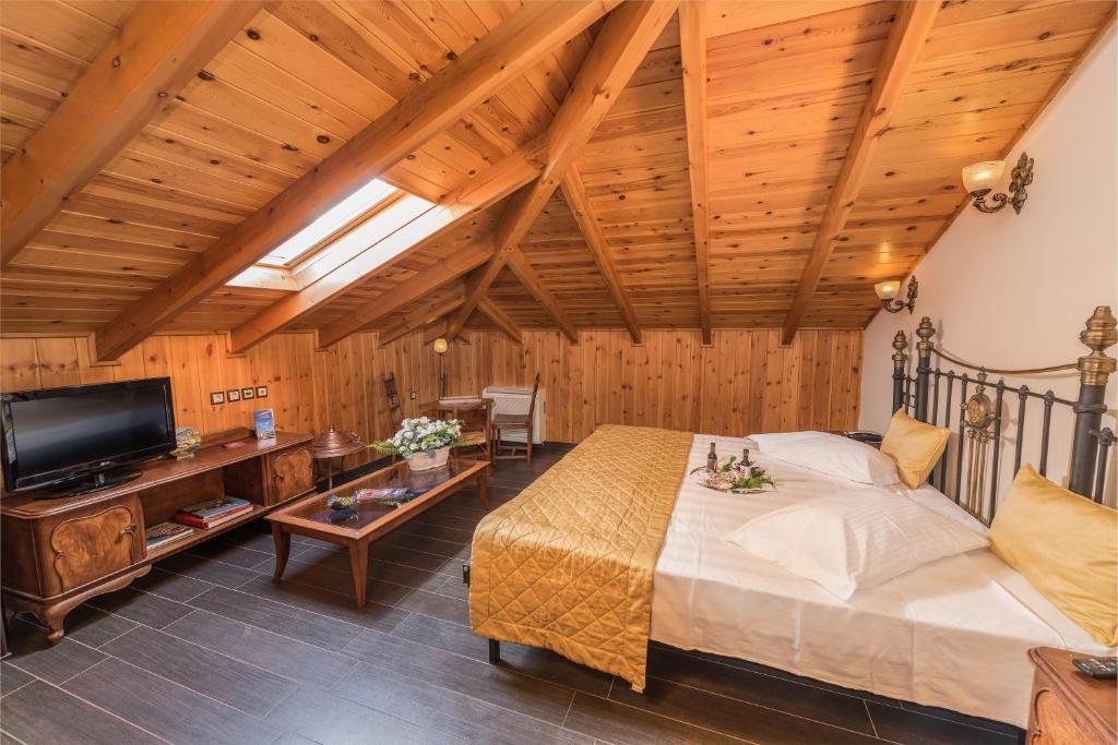 Theofilos Paradise Boutique Hotel - 8