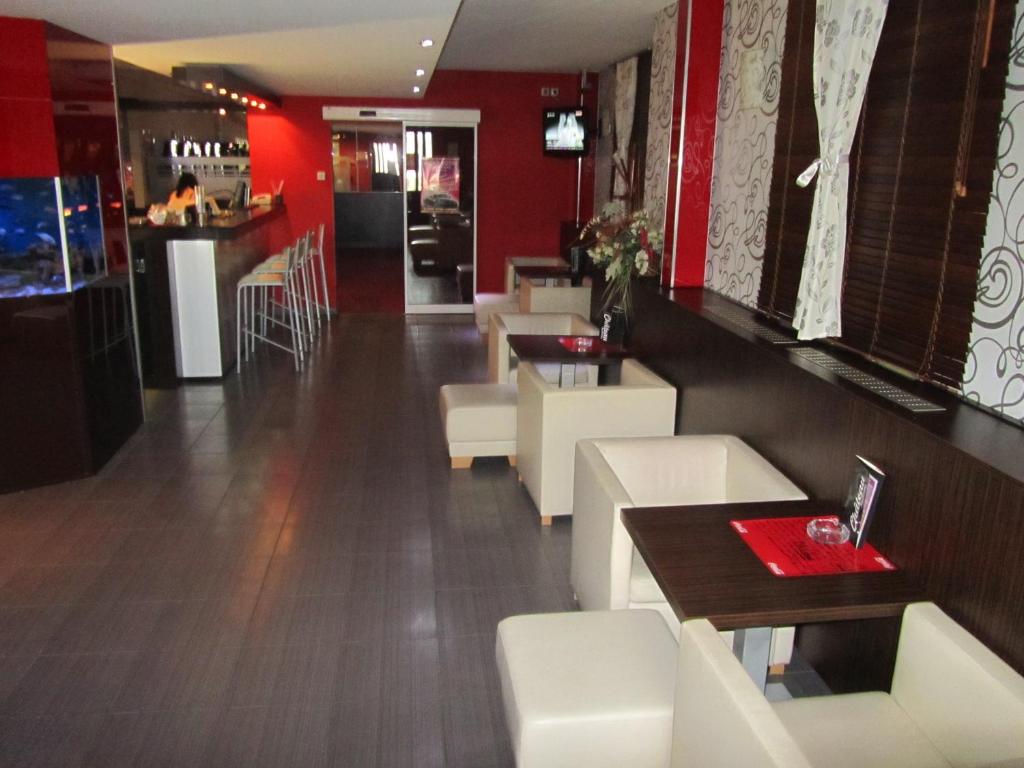 Lounge nebo bar v ubytování Penzion Pri Parku