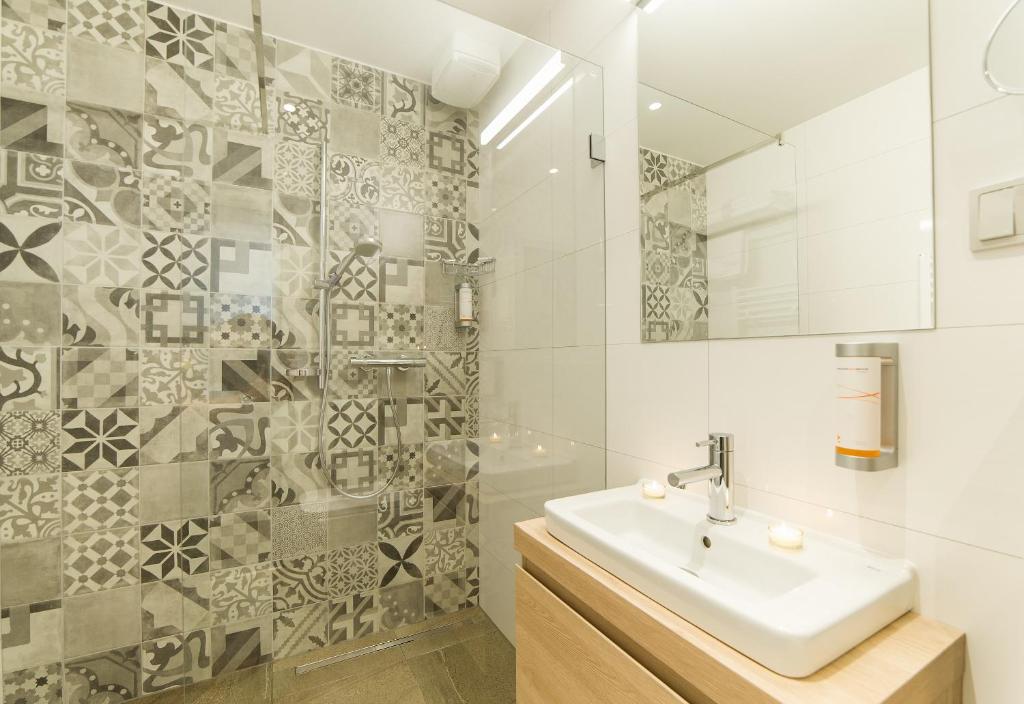 Garni hotel Castle Bridge - Resim 42