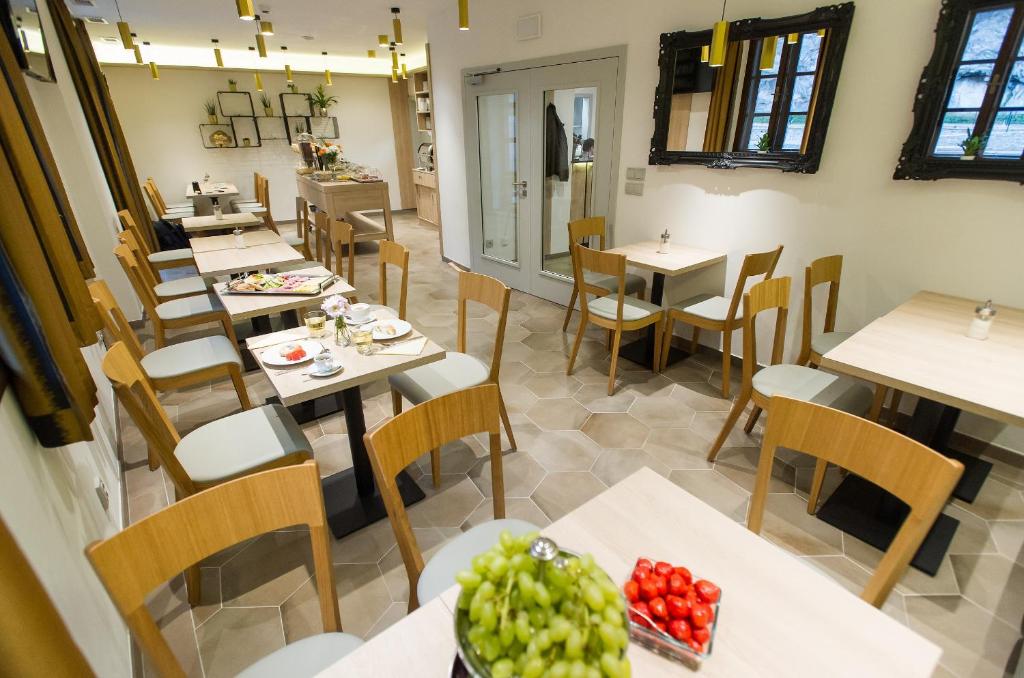 Garni hotel Castle Bridge - Resim 16