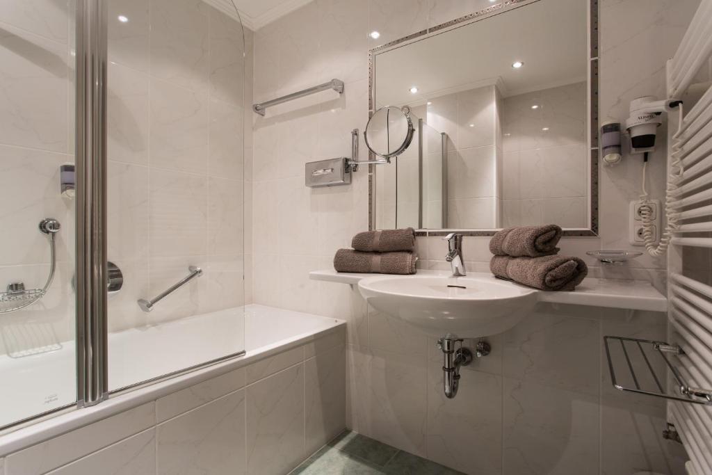 Łazienka w obiekcie Hotel Das Zentrum