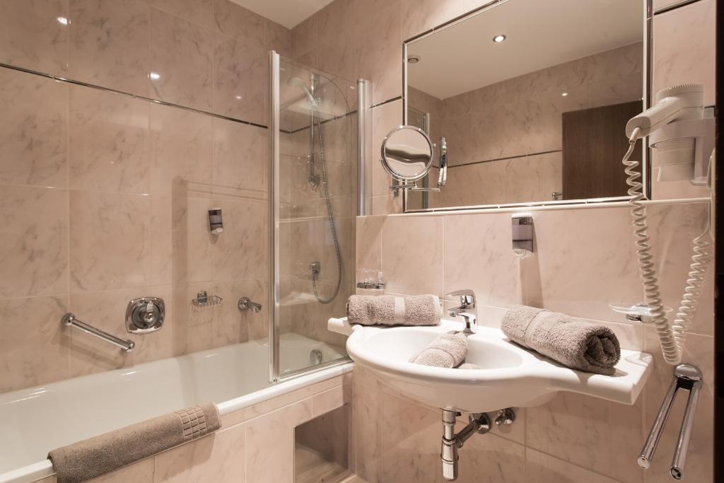 Łazienka w obiekcie Hotel Das Zentrum