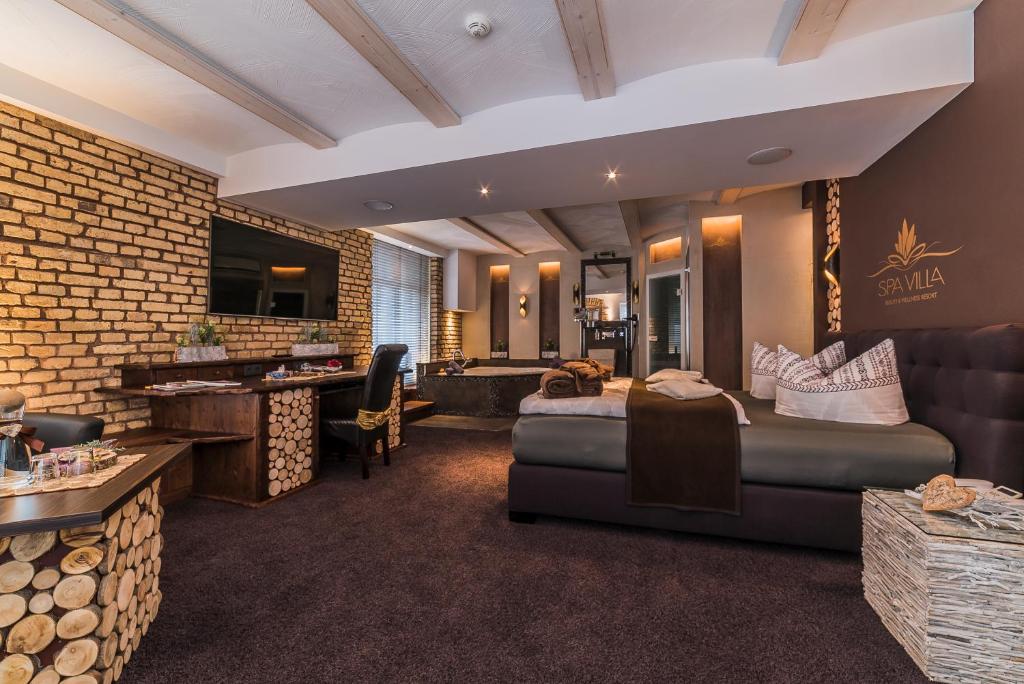 Hotel SPA VILLA Beauty & Wellness Resort - Wellness-Suite ,,Gartentraum''