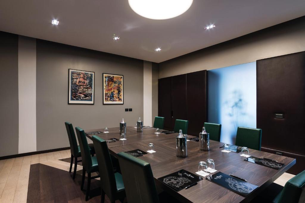 Бізнес-центр і / або конференц-зал в Hotel Manin