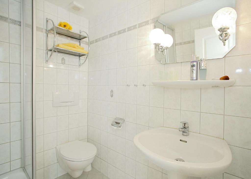 Koupelna v ubytování Pension Erdmann - Hotel Garni