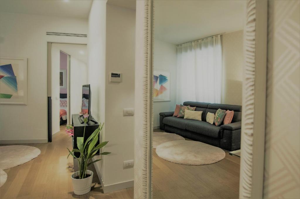 A seating area at Madeleine apartments - Brera