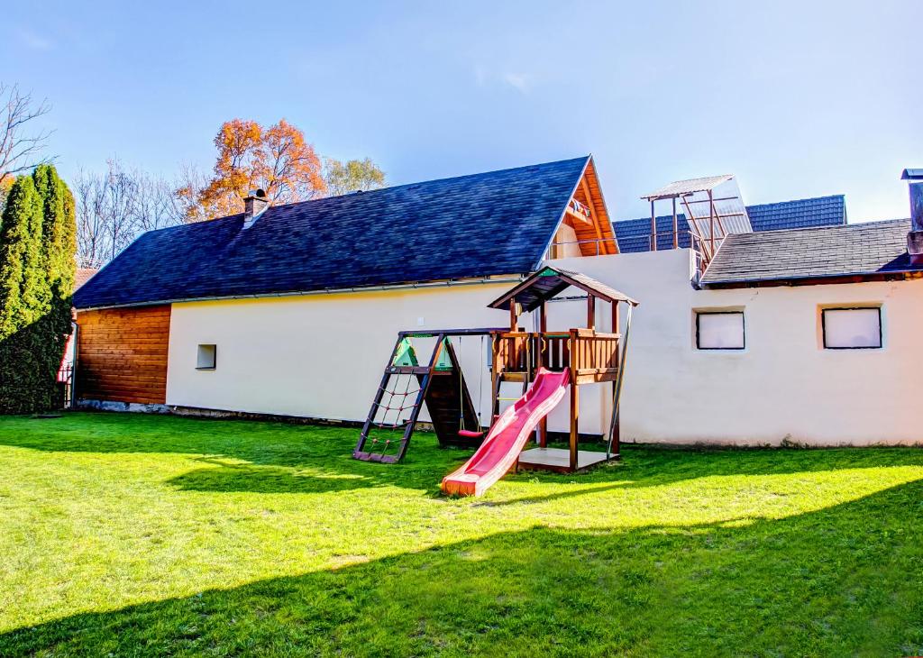 Herní místnost nebo prostor pro děti v ubytování Chata Mária & Apartmány Mária