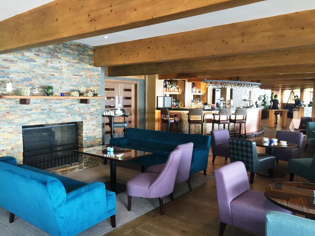 Posezení v ubytování The Lodge On Loch Lomond Hotel