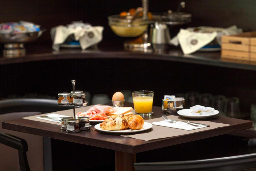 Hotel Mentana, by R Collection Hotels