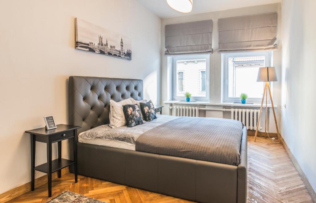 Greystone Suites & Apartments - Three-Bedroom Apartment