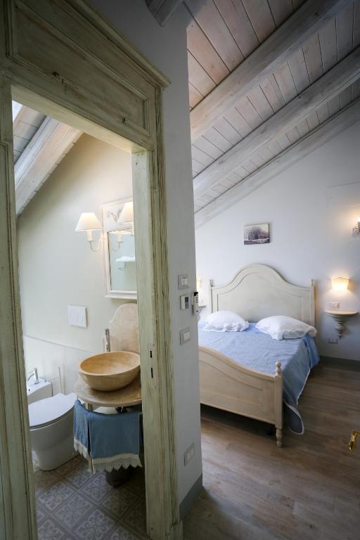 B&B Villa Ricardi - Deluxe Double Room (2 Adults + 1 Child)