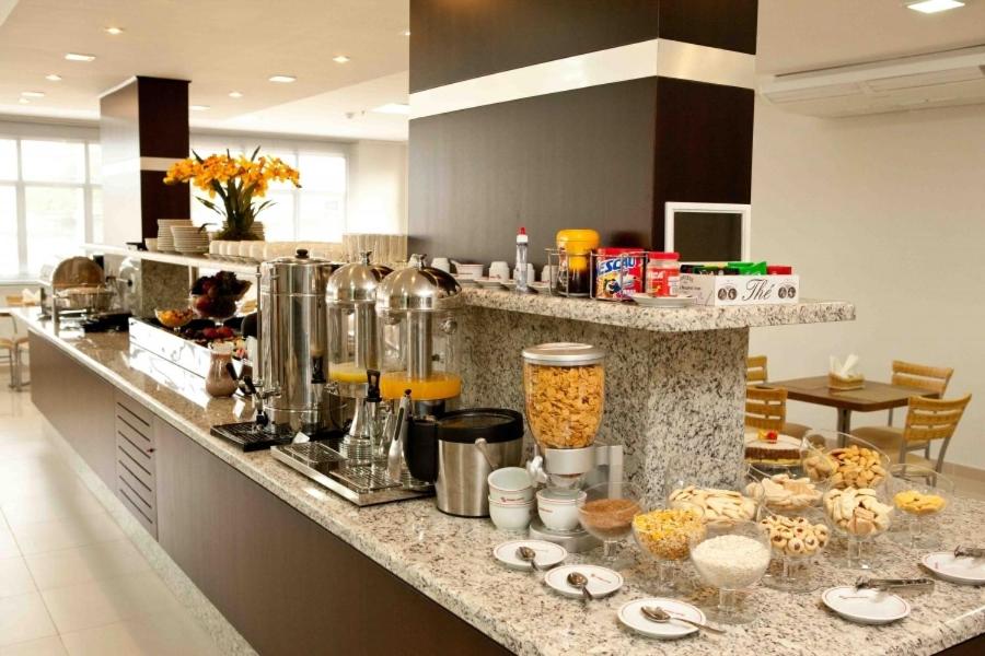  Serras Hotel