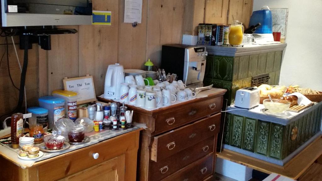 Kuchyň nebo kuchyňský kout v ubytování Gästehaus Alpenblick Wildstrubel