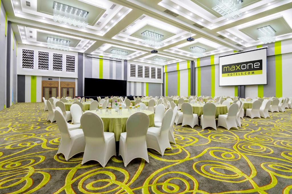 Konferenční prostory v ubytování MaxOneHotels at Resort Makassar