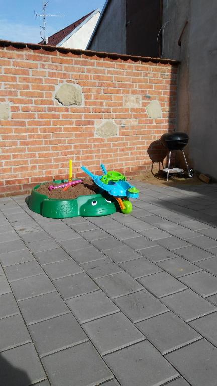 Plac zabaw dla dzieci w obiekcie APARTMÁN CABERNET