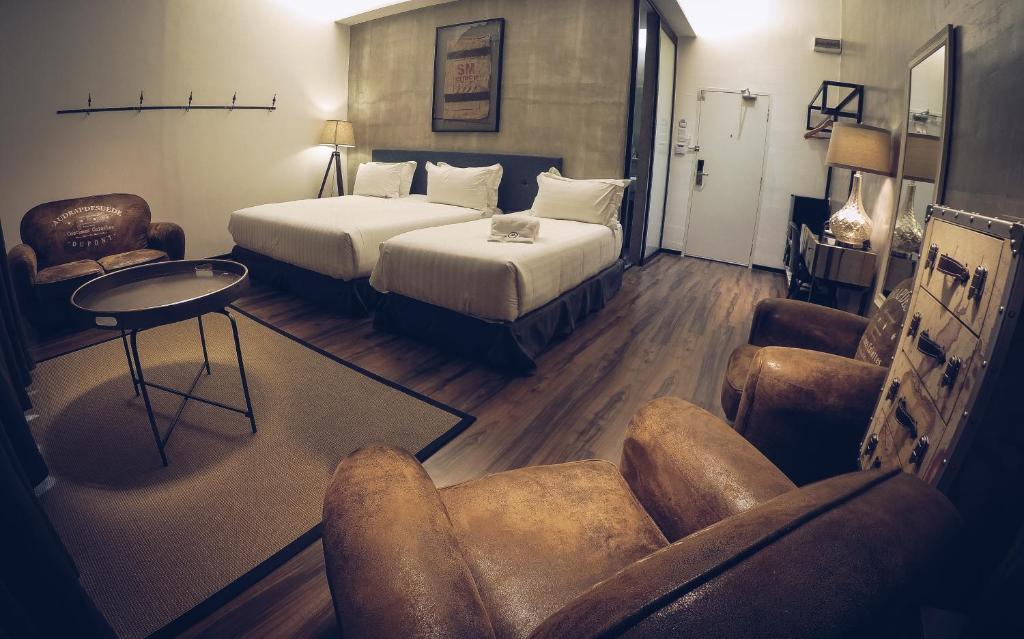 Merton Hotel Ipoh - Suite Familiar