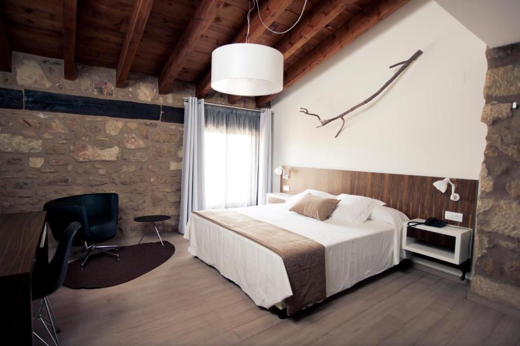 Hotel Restaurante Masía la Torre, Mora de Rubielos, Spain ...