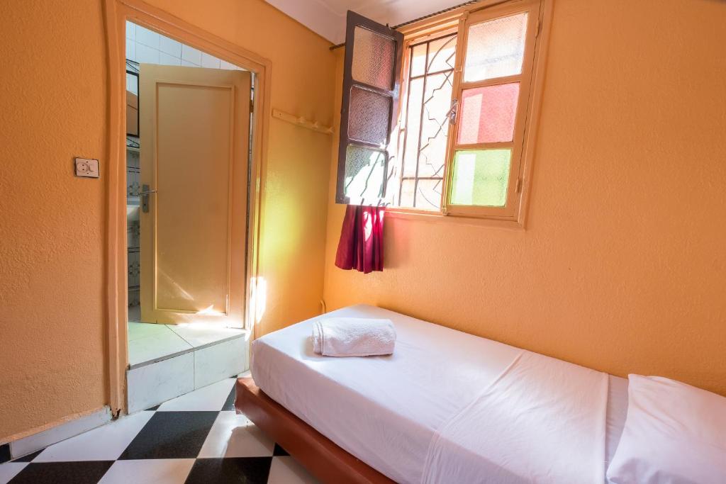 Hotel Central Palace - Tweepersoonskamer Met 2 Aparte Bedden En Badkamer