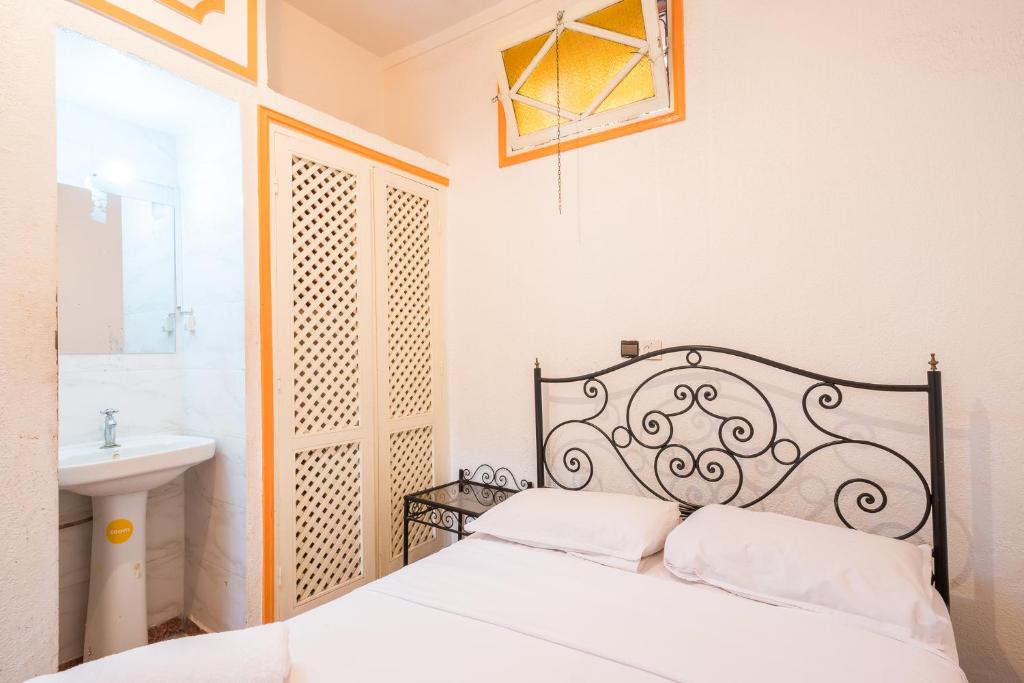 Hotel Central Palace - Tweepersoonskamer Met Gedeelde Badkamer
