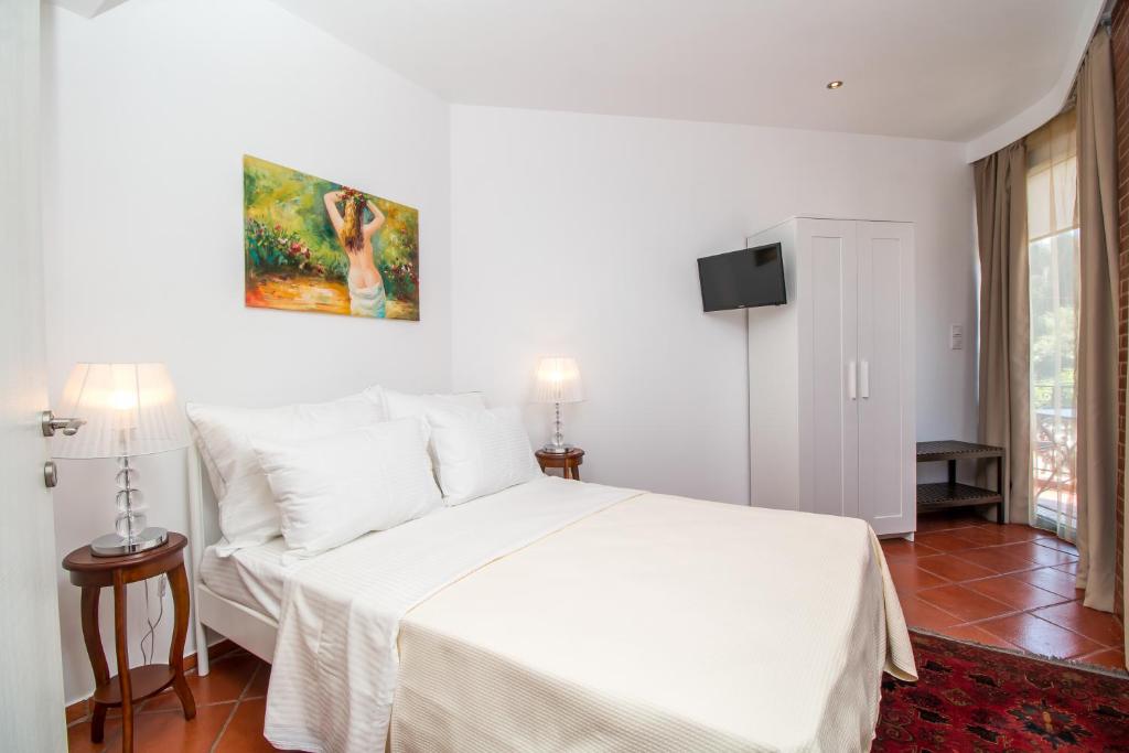 Danezis City Stars Boutique Aparthotel - 4