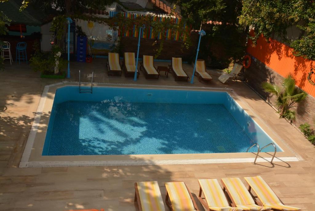 Bazén v ubytování Kaliptus Hotel nebo v jeho okolí
