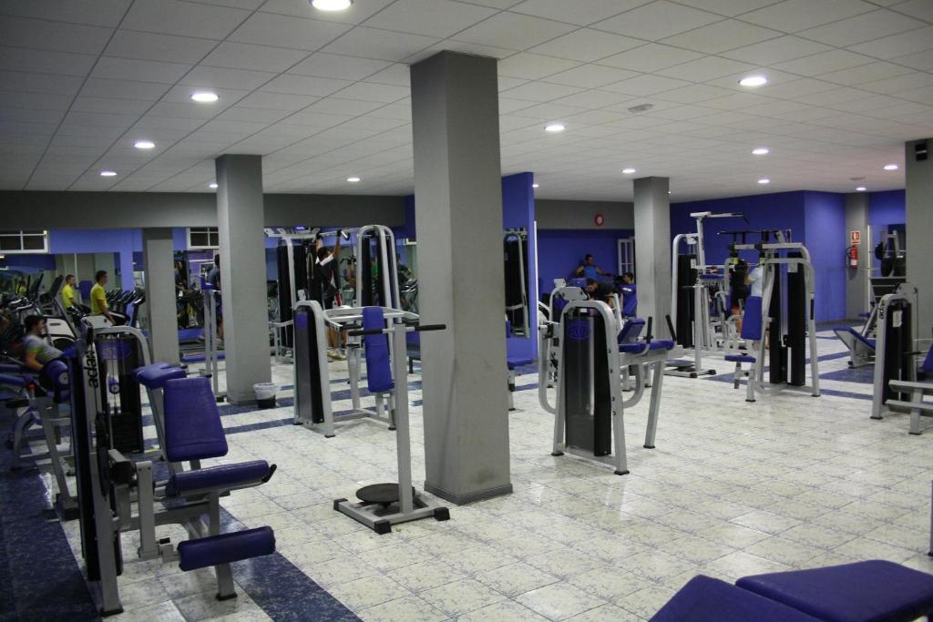 Posilňovňa alebo fitness centrum v ubytovaní Hotel Acosta Vetonia
