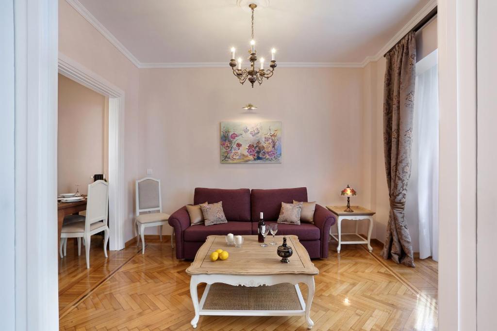 Posedenie v ubytovaní V1935 Luxurious Apartments