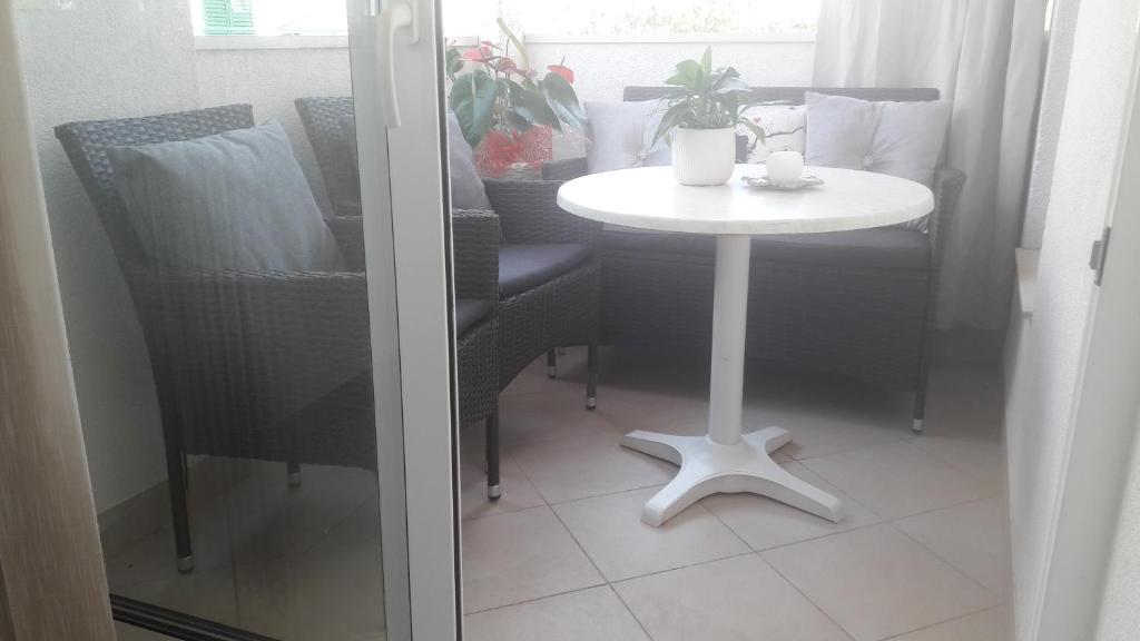 Fotografia z galérie ubytovania Apartmani Leo-Marin v destinácii Makarska