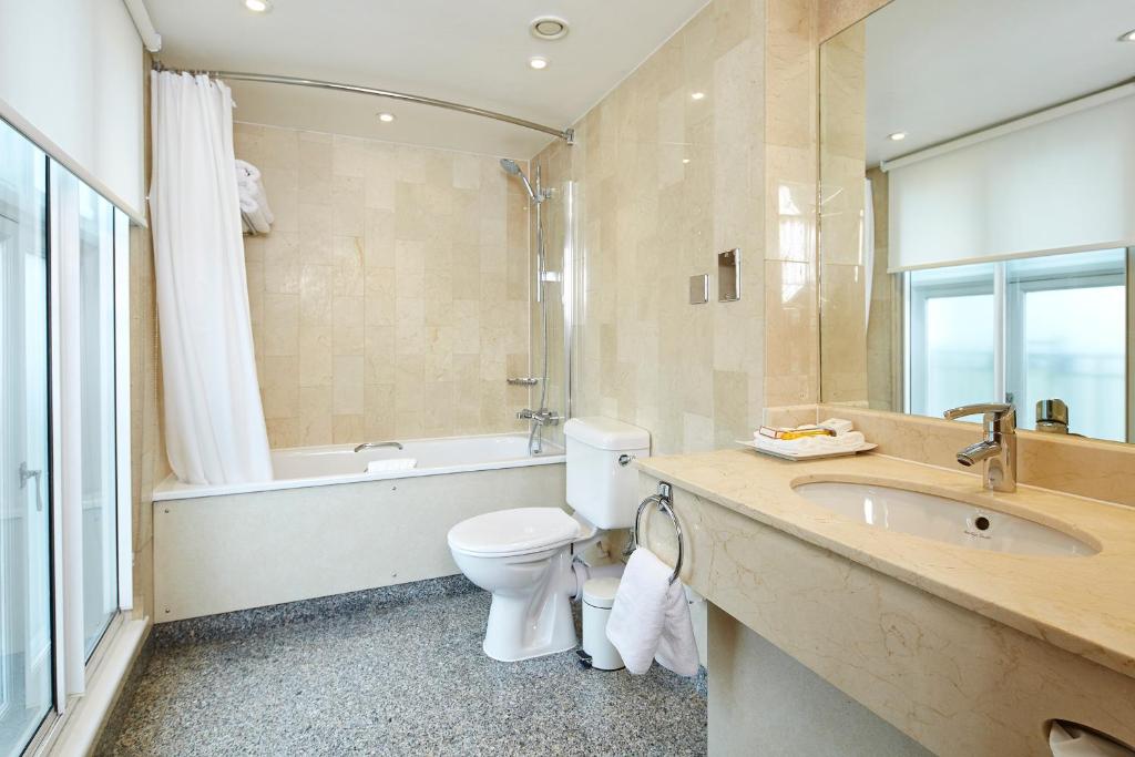 The Rembrandt - Resim 16