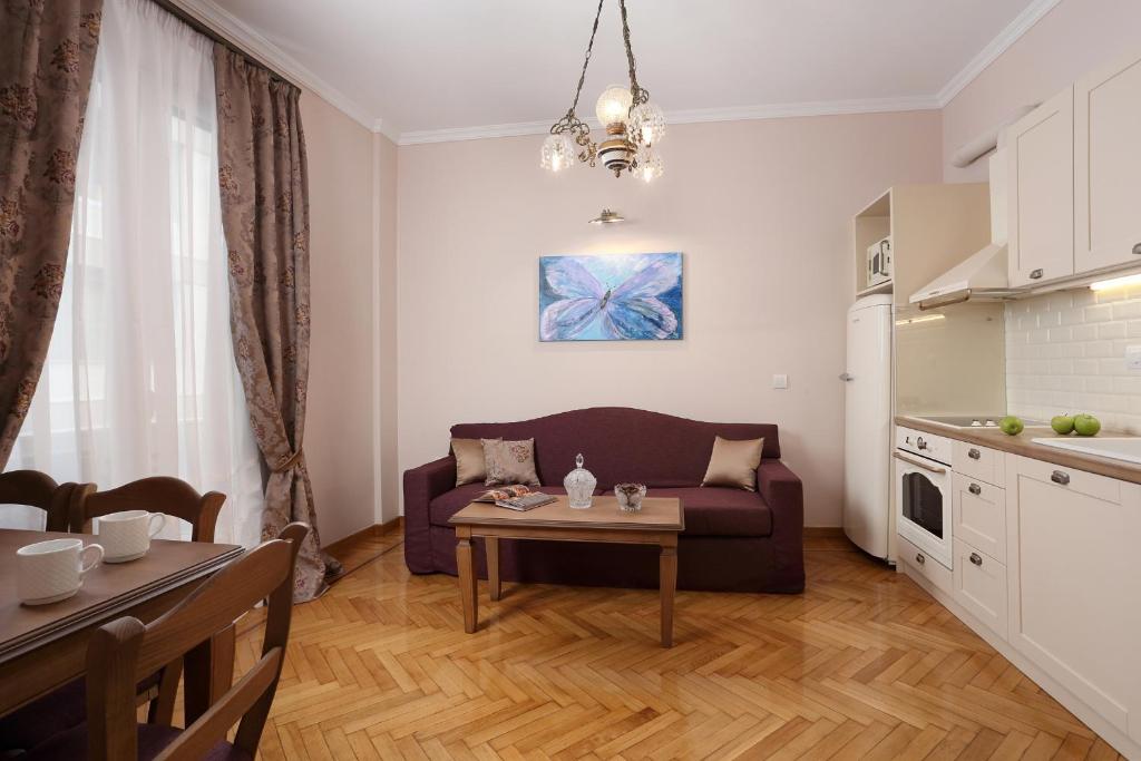 Kuchyňa alebo kuchynka v ubytovaní V1935 Luxurious Apartments