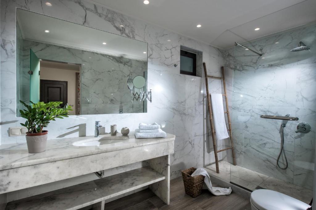 Creta Blue Boutique Hotel - 4