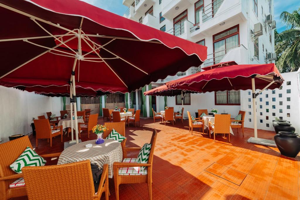Restaurace v ubytování Rekidhiye Inn