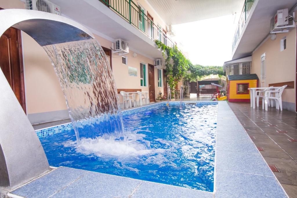 Гостевой дом водолей витязево. Гостевой дом водолей витязево. Анапа водолей гостевой дом. Водолей гостиница краснодарский край. Восточная.