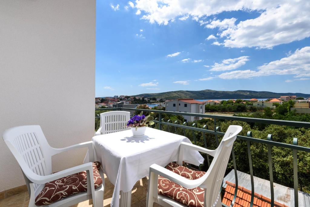 Balkón alebo terasa v ubytovaní Apartmani Beran