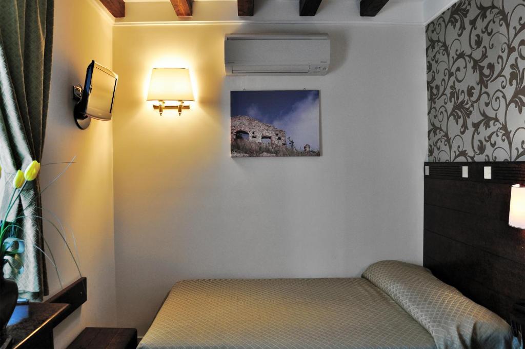 Al Casaletto Hotel - Quarto Duplo Económico Com Cama De Casal Pequena