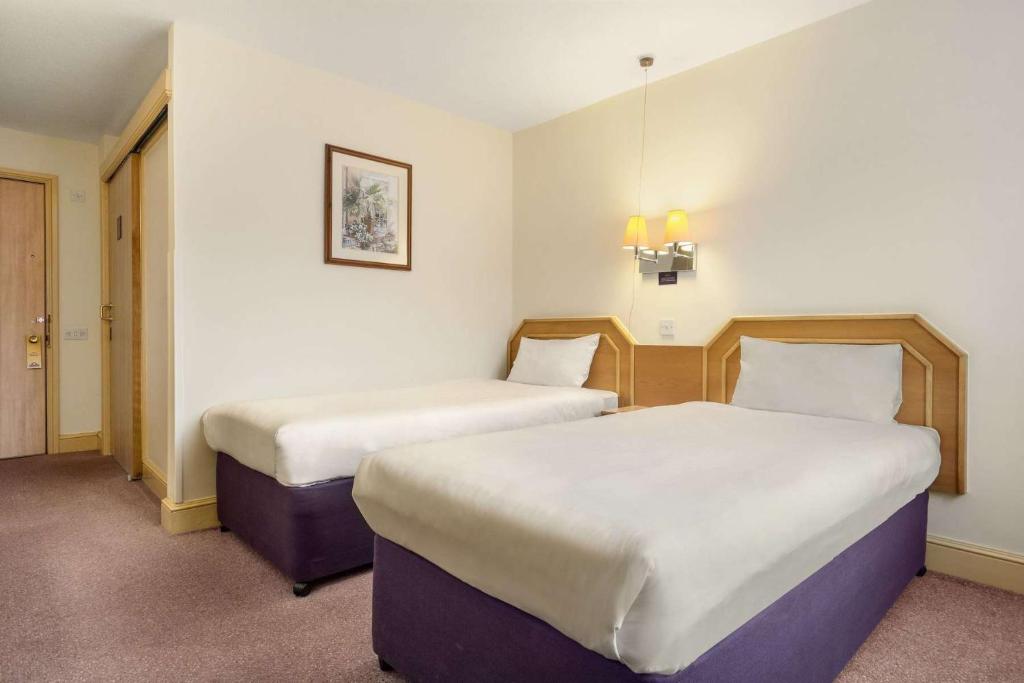 Days Inn by Wyndham Sevenoaks Clacket Lane - 