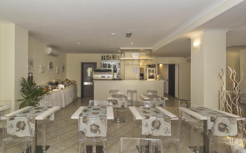 Kuchyň nebo kuchyňský kout v ubytování Hotel Lido Inn