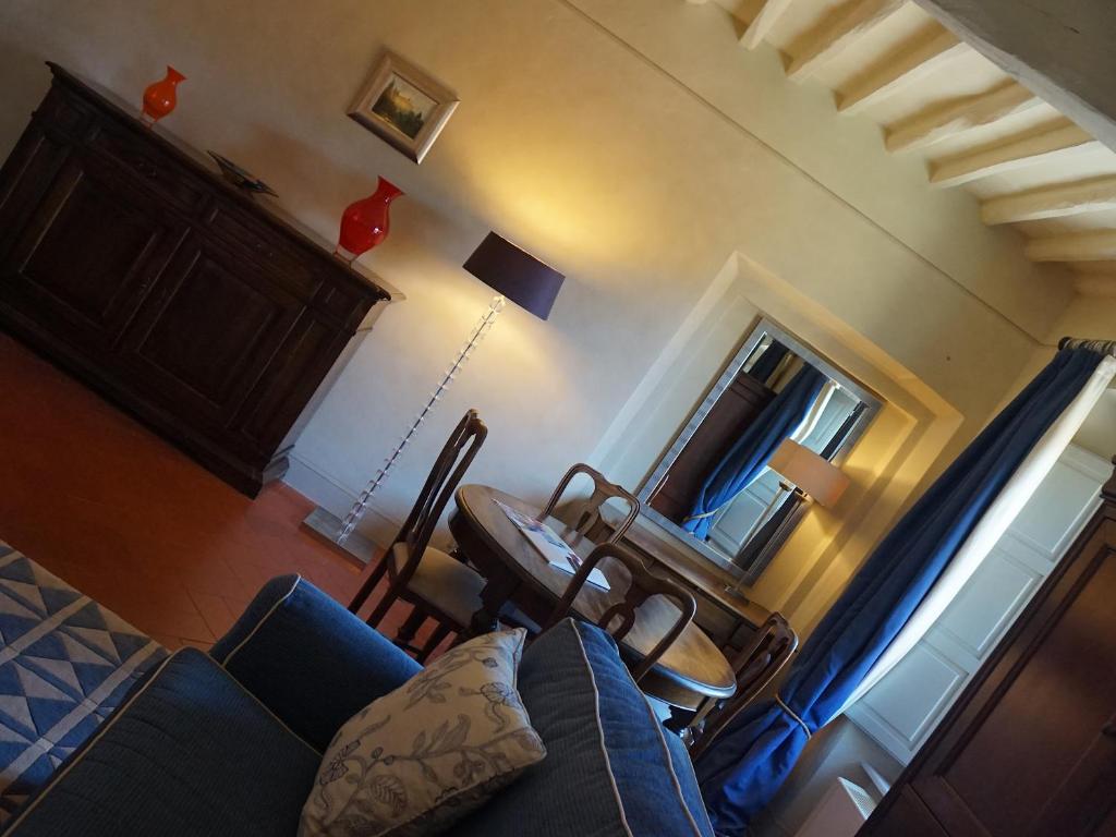 Posedenie v ubytovaní Borgo Colleoli Resort
