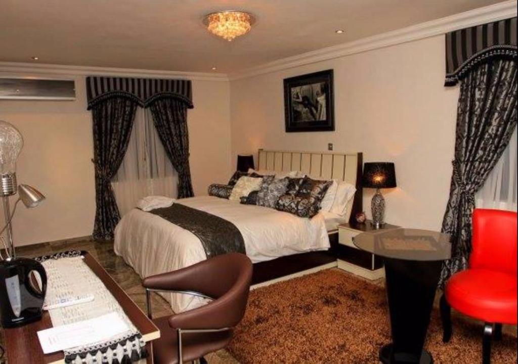 Hotel Islanders Lounge, Ikeja, Nigeria