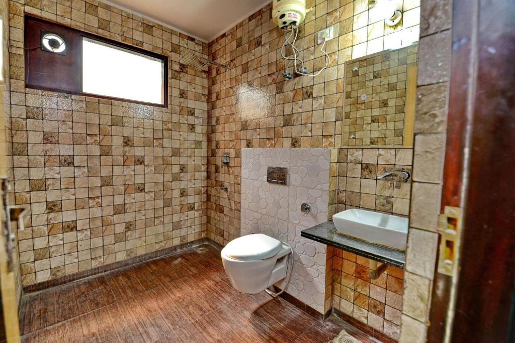 Koupelna v ubytování Goel Residency