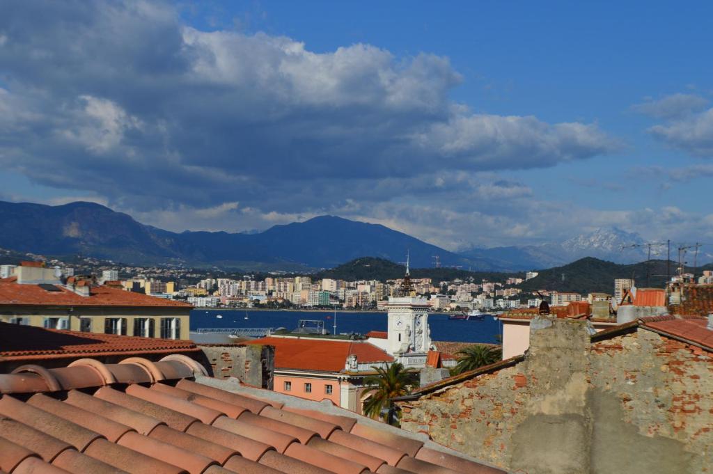 Gallery image of Studio loft avec terrasse centre historique in Ajaccio