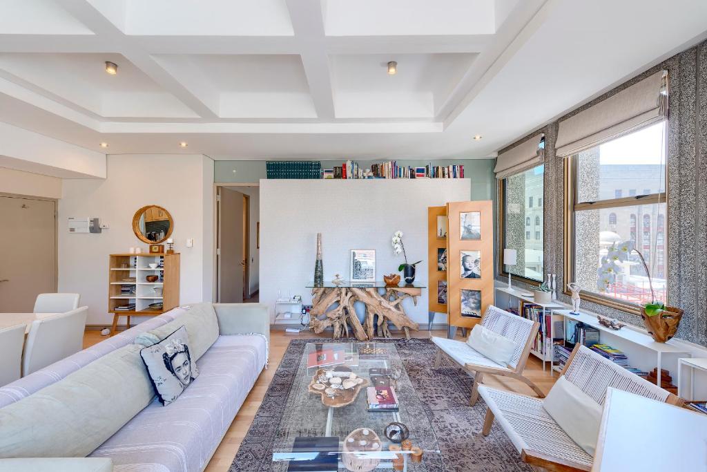 #1003 Cartwright - Stylish & Central - Departamento