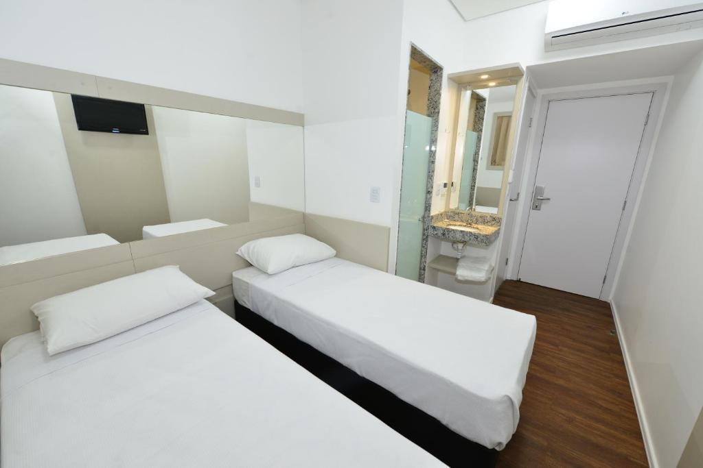  Hotel Panorama Economic