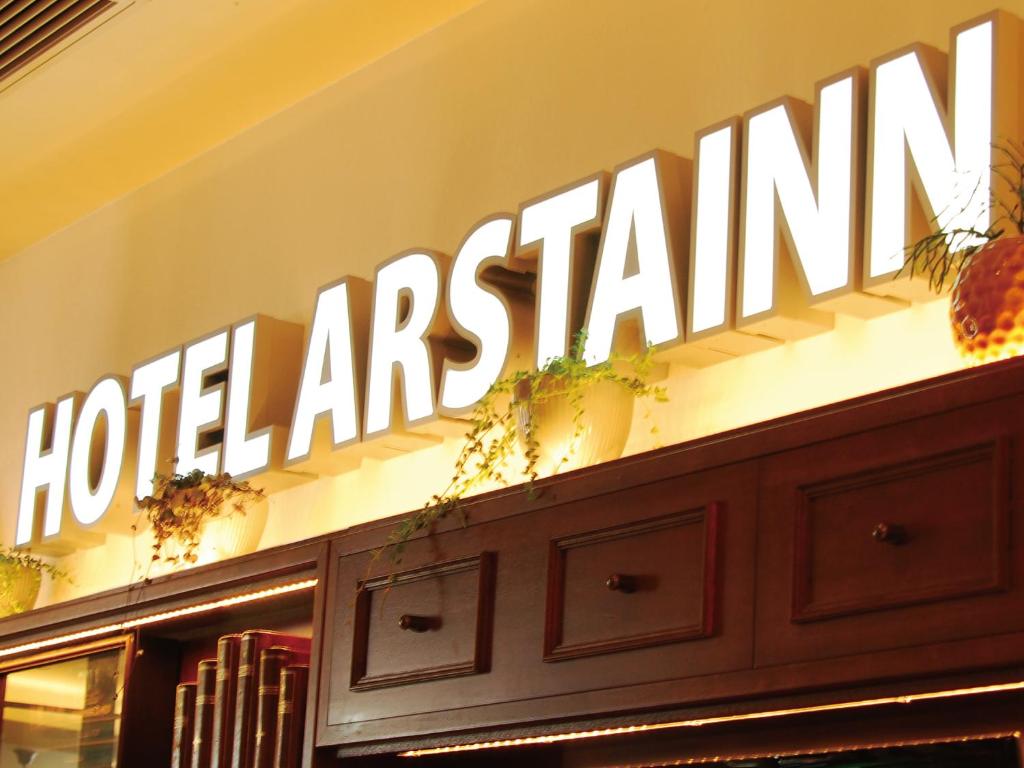 Certifikát, hodnocení, plakát nebo jiný dokument vystavený v ubytování Hotel Arstainn